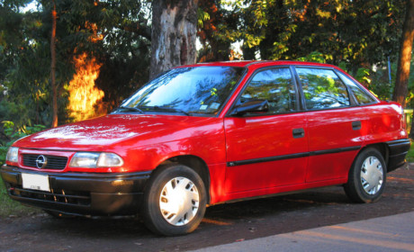  اوپل آسترا سدان مدل ۱۹۹۴