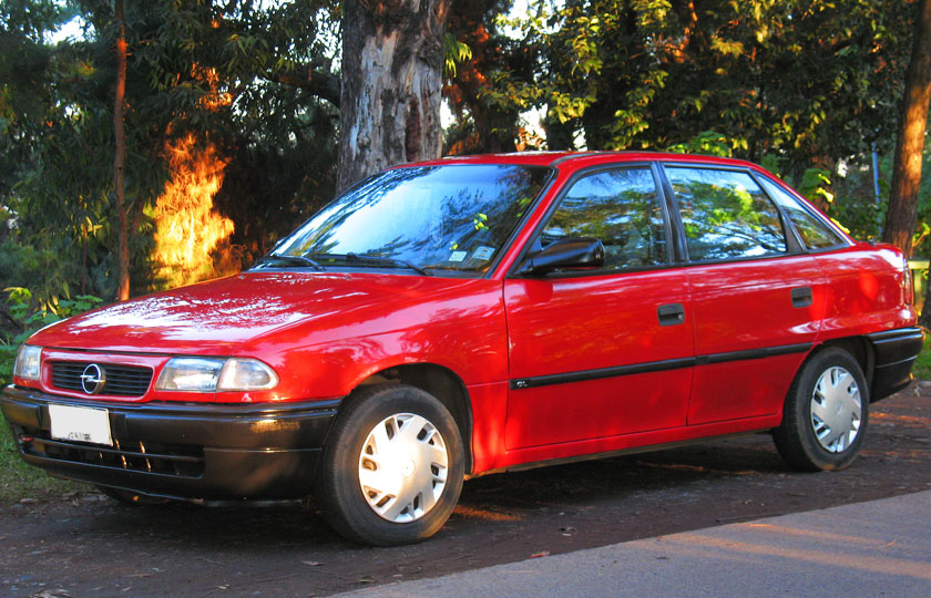 اوپل آسترا سدان مدل 1994