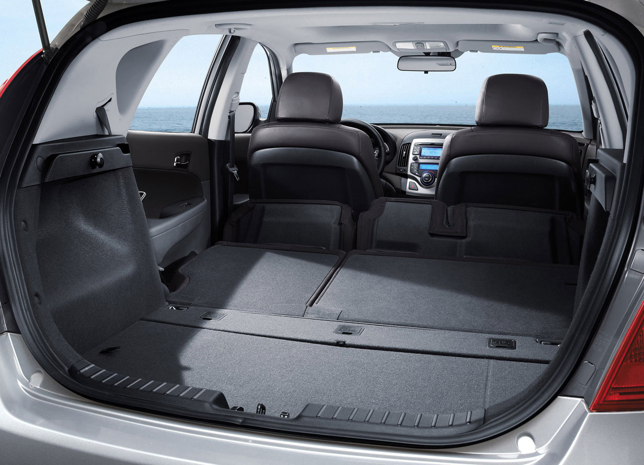 فضای بار هیوندای i30