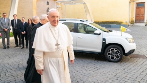 داچیا داستر خودروی جدید پاپ فرانسیس خواهد بود + تصاویر