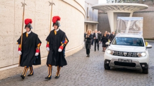 داچیا داستر خودروی جدید پاپ فرانسیس خواهد بود + تصاویر