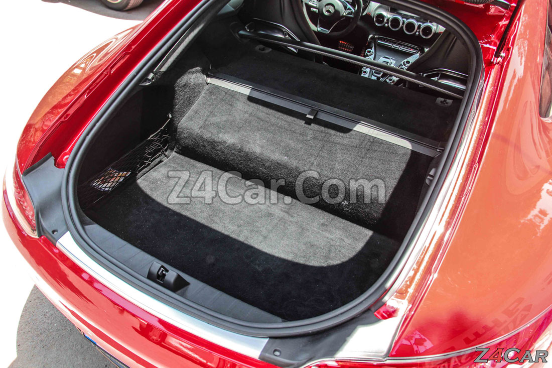 فضای بار مرسدس بنز AMG GTS