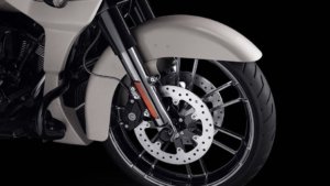 رونمایی از نسخه ویژه موتورسیکلت هارلی دیویدسون CVO Road Glide