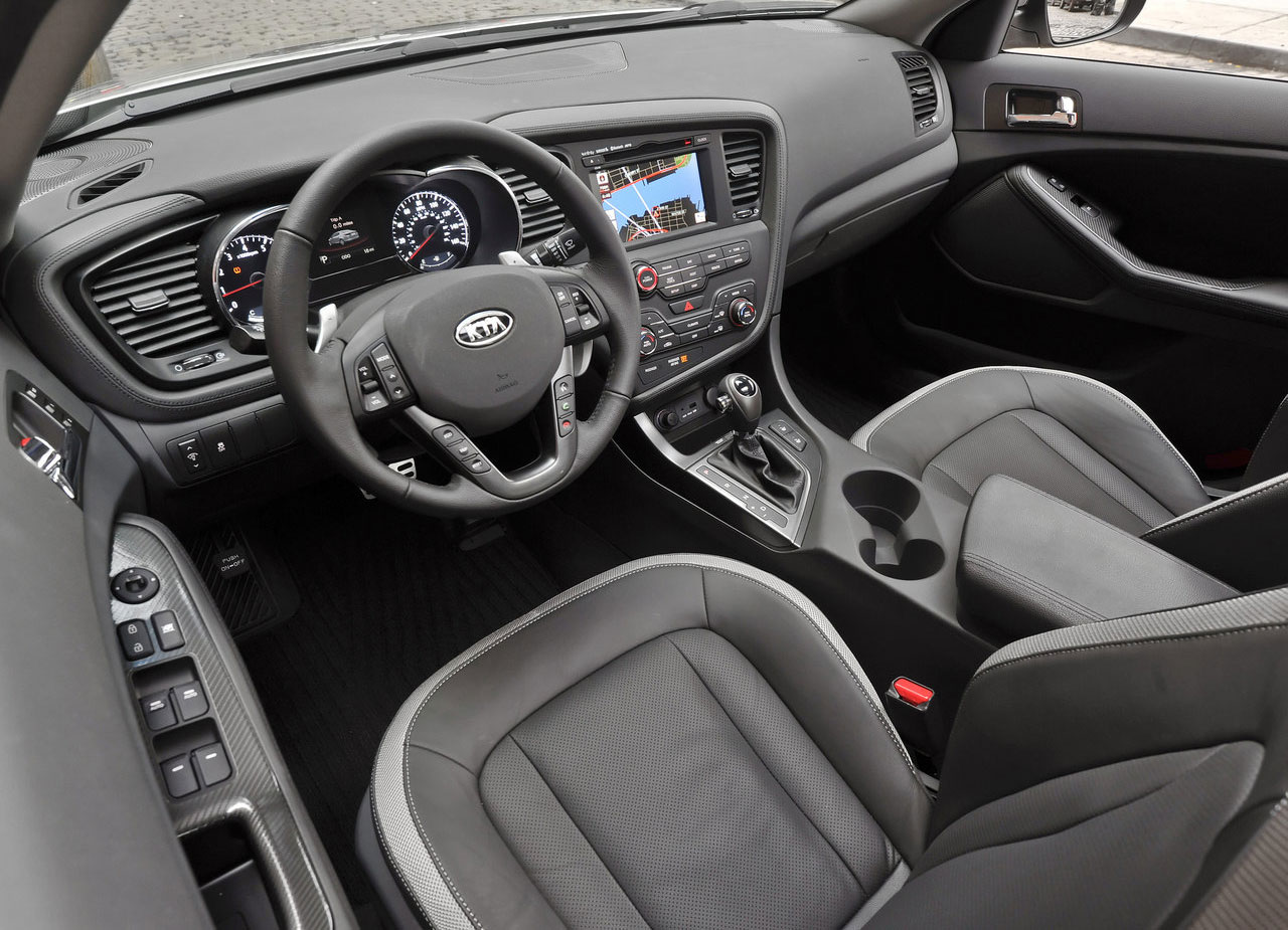 فضای داخلی کیا اپتیما 2012-2013