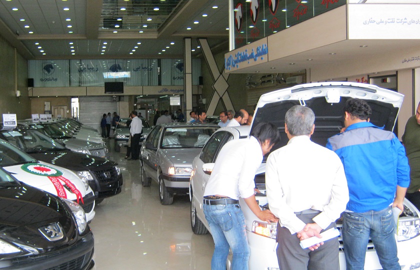 دلالان منتفع واقعی خودروسازی در ایران هستند