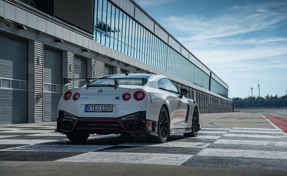 نیسان جی تی آر 2021