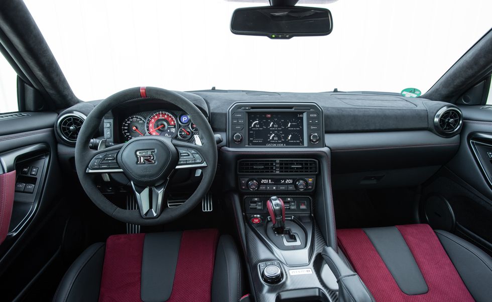 نیسان جی تی آر 2021