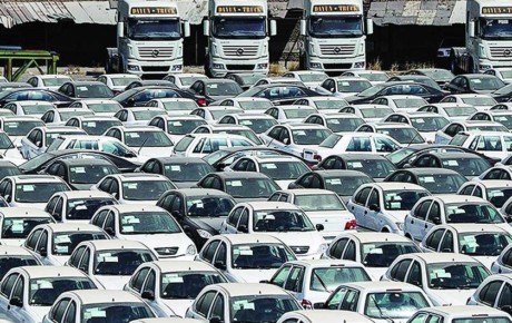 عرضه خودرو در بورس به ضرر دلالان است