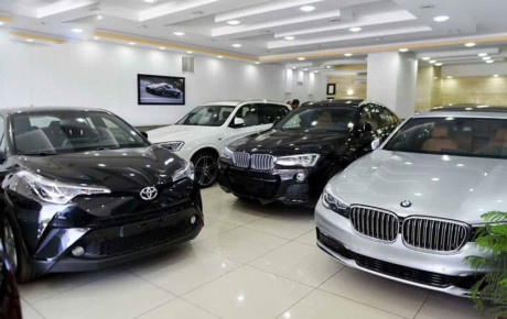 ثبات قیمت در بازار خودرو های وارداتی‌ ادامه دارد