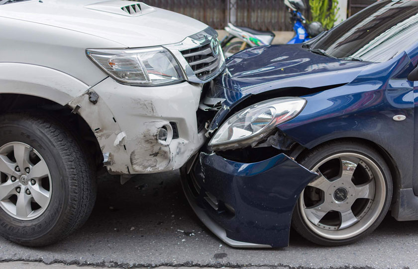 کنار نکشیدن خودرو در تصادفات و خرابی ها ، تخلف است