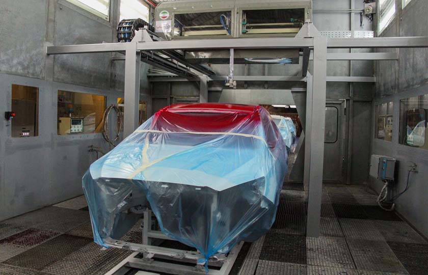 ربات های پاشش اتوماتیک رنگ خودرو در خودروسازی سایپا