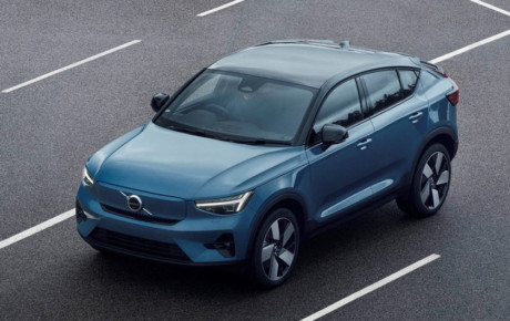 ولوو C40 Recharge 2022