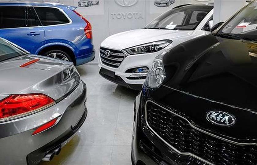 خودروهای خارجی بازار خریداری ندارد