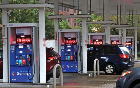 رکورد افزایش قیمت بنزین در آمریکا