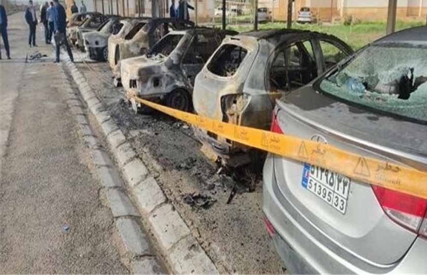 آتش‌سوزی ۱۱ خودرو در محوطه پتروشیمی ماهشهر