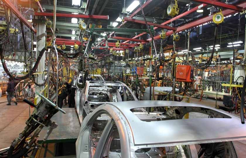 مدیریت خودروسازی‌ ها موجب ناکارآمدی صنعت خودرو