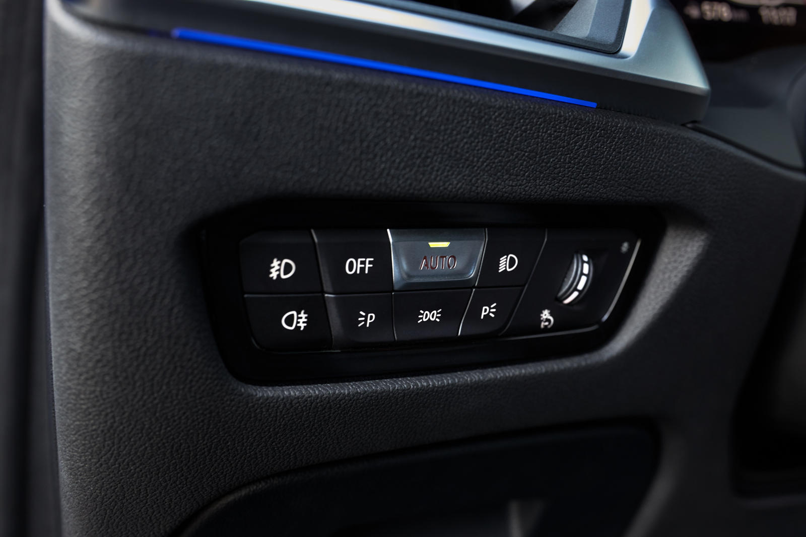 بی ام و سری 3 2022-2023