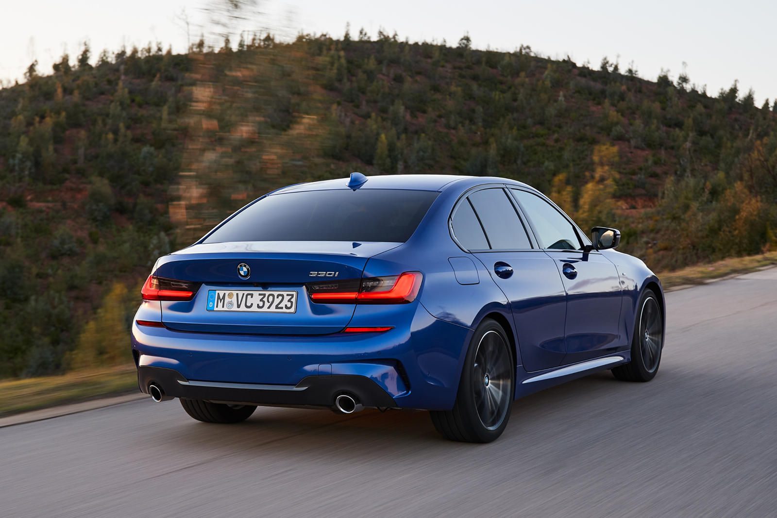 بی ام و سری 3 2022-2023