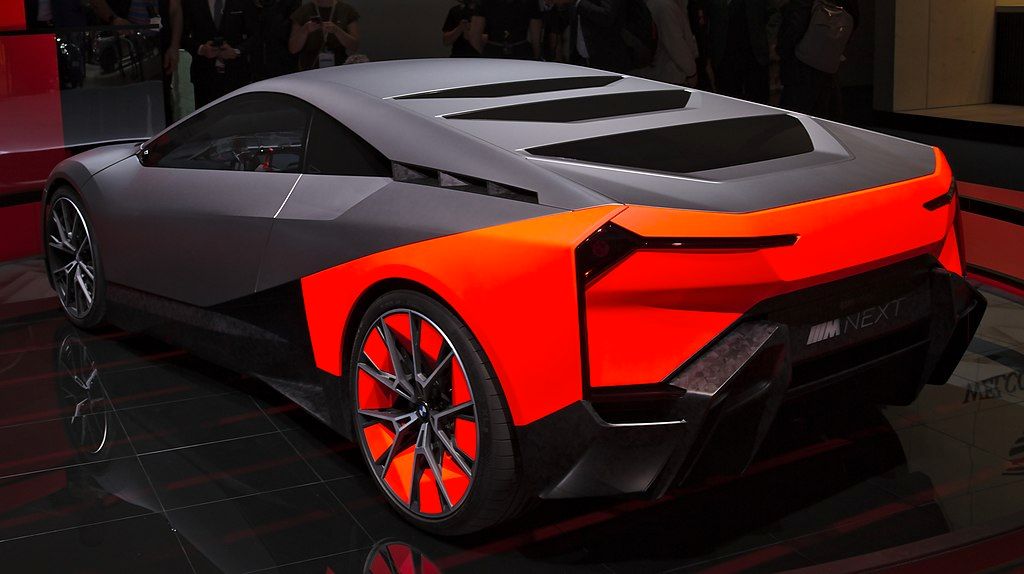 بی ام و i8 M 2024