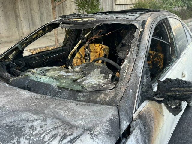 آتش گرفتن بنز در بزرگراه امام علی تهران