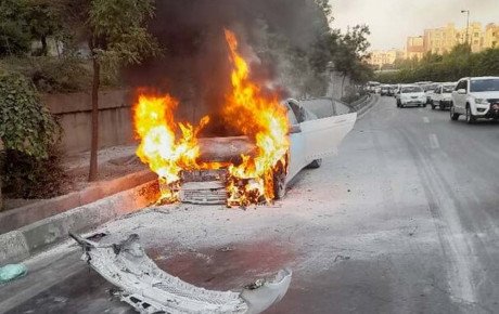 آتش گرفتن بنز در بزرگراه امام علی تهران