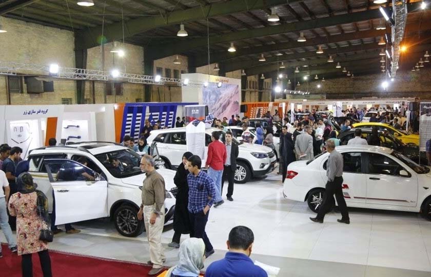 نمایشگاه تحمیلی با عنوان تحول صنعت خودرو در خیابان سئول