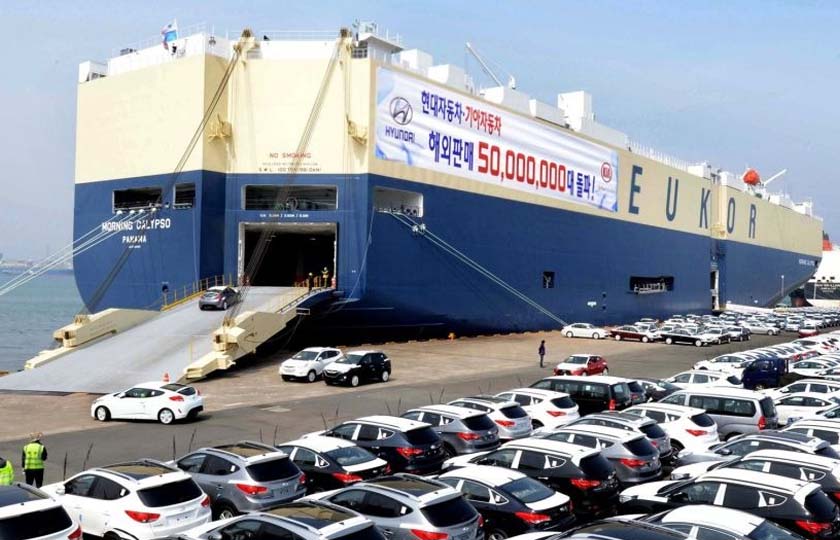 مخالفت با عرضه خودروهای وارداتی در بورس کالا