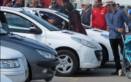 گرانی در بازار خودرو با افزایش قیمت در کارخانه‌