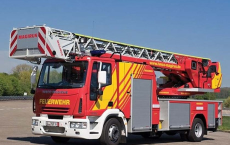 سود بازرگانی صفر برای خودروی آتش‌ نشانی با نردبان بلند