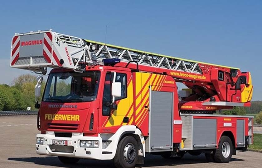 سود بازرگانی صفر برای خودروی آتش‌ نشانی با نردبان بلند