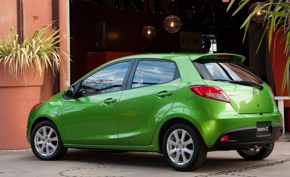 نمای عقب مزدا 2