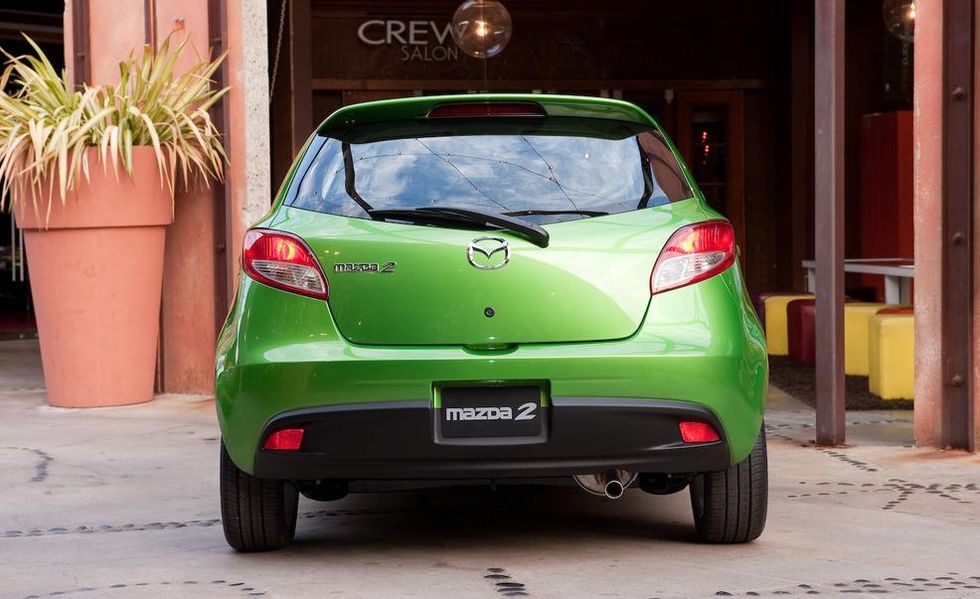 نمای عقب مزدا 2