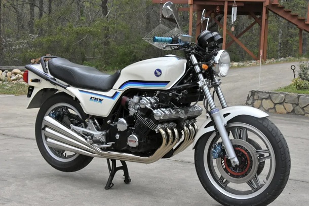 هوندا CBX