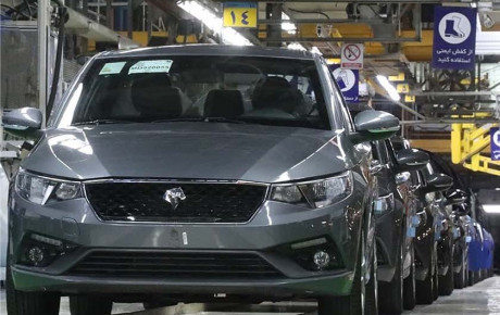 رکورد تولید ۴۰۰ هزار دستگاه خودرو در ایران خودرو