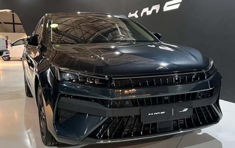 تحویل اولین سری از خودروی KMC J7 آغاز شد / آذر ۱۴۰۱