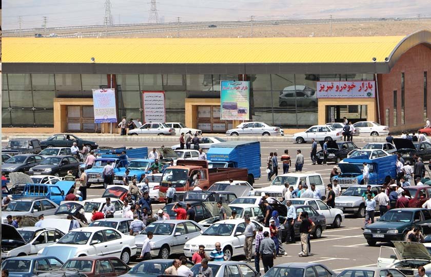 مشتری در بازار خودرو وجود ندارد