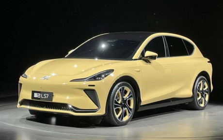 رونمایی کراس اوور برقی IM LS7