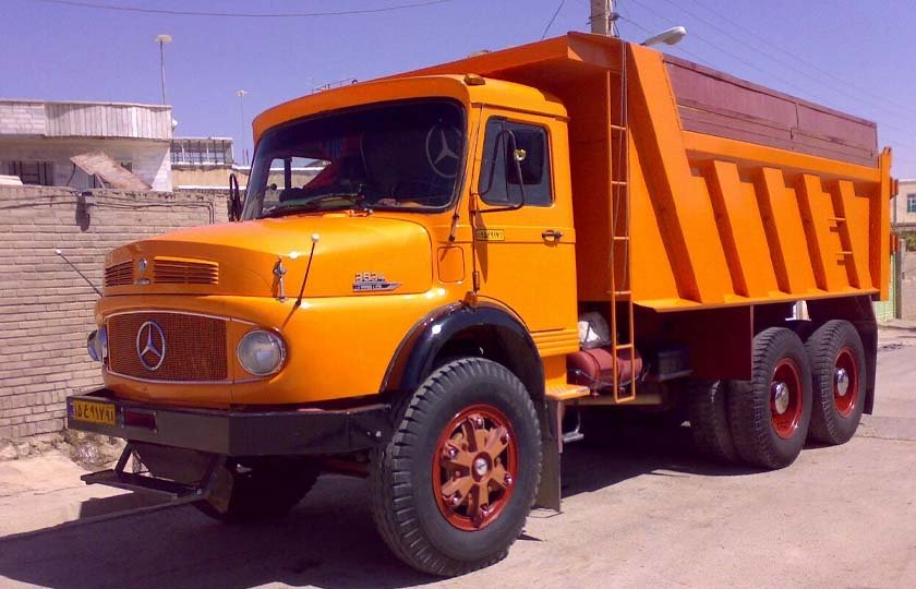 قیمت‌ های عجیب کامیون 62 ساله بنز در ایران