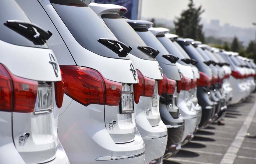 مذاکره بورس در قیمت‌ گذاری خودروها با وزارت صمت