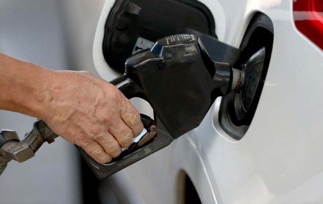 مجلس با دادن یارانه بنزین به خانوارهای فاقد خودرو مخالفت کرد