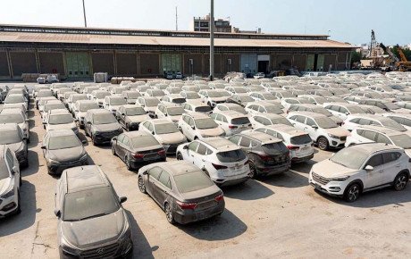 ترخیص ۴ هزار دستگاه خودرو وارداتی از گمرک