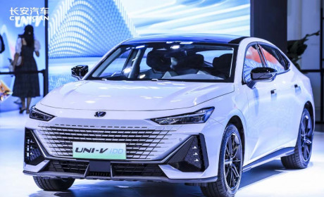  چانگان UNI-V