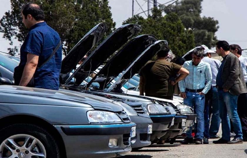 رشد قیمت خودرو همراه با دلار / مرداد 1402