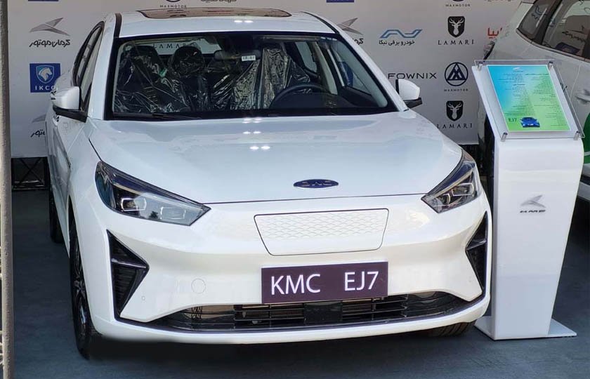 معرفی خودروی برقی KMC EJ7 توسط کرمان موتور