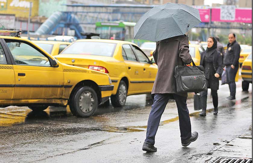 مجوز تاکسیرانی برای افزایش ۱۰ تا ۱۵ درصدی کرایه‌ در روز‌های بارانی