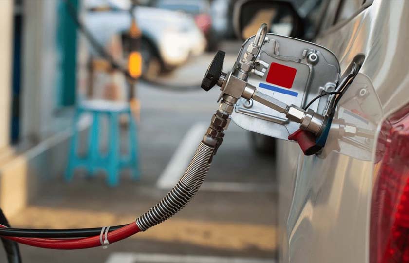 کاهش 24 میلیون لیتری مصرف روزانه بنزین با توسعه همزمان LPG و CNG