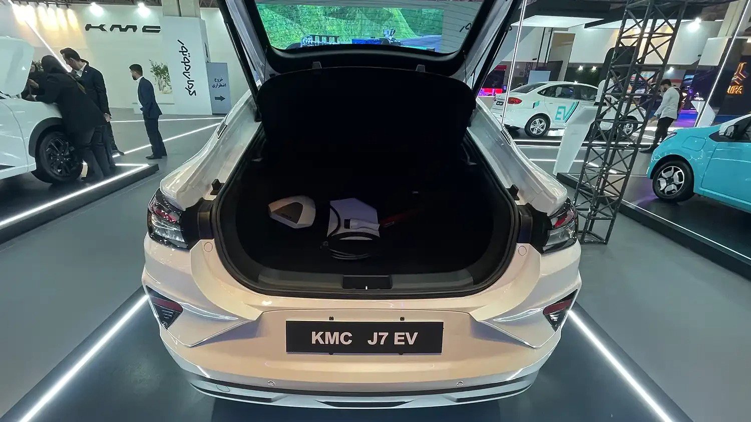 صندوق کی ام سی J7 برقی