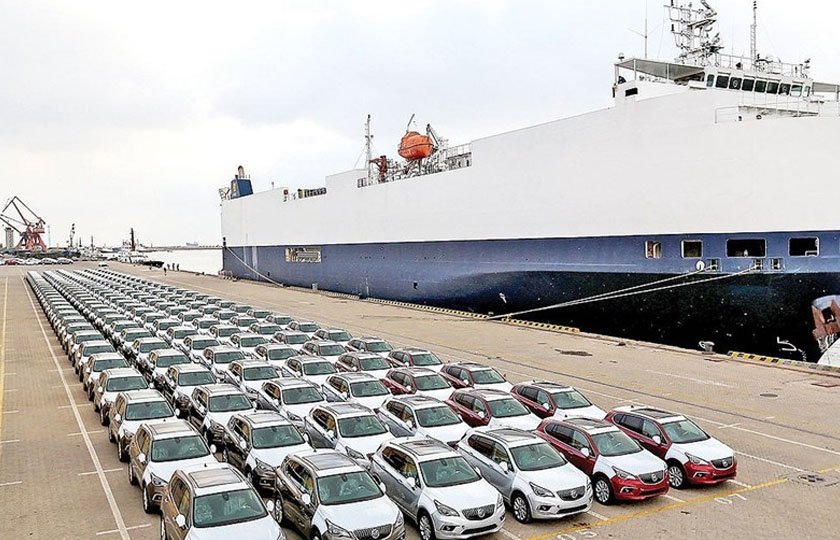 بحث مخالفان و موافقان واردات خودرو