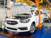 کاهش ۲۶ درصدی تولید خودرو در سایپا