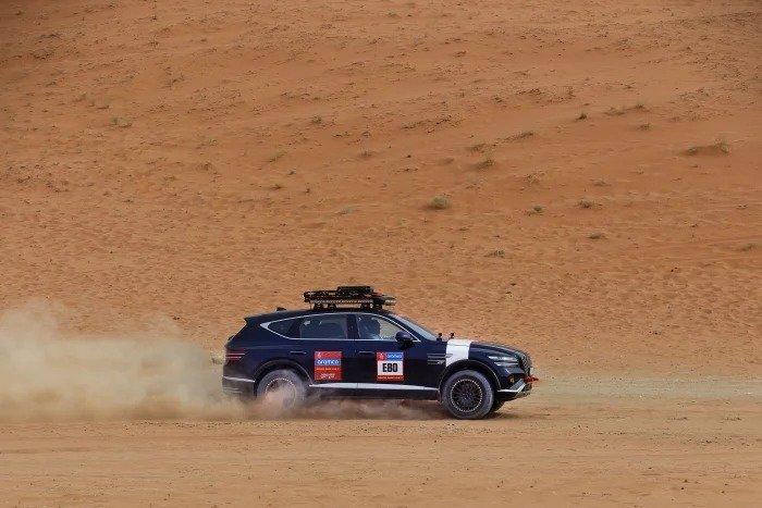 معرفی جنسیس GV80 Desert Edition